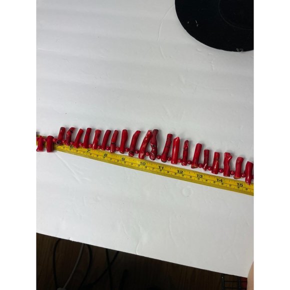 VINTAGE GENUINE RED CORAL BIB TOGGLE NECKLACE - Picture 5 of 8